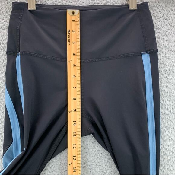 Lululemon Women's Zip the Line Mesh Running Crop 23” -  LW6ASPS  -  Size:  6 - Picture 12 of 16